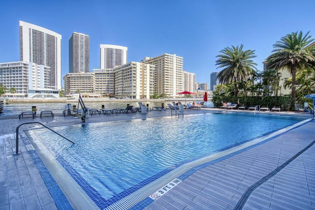High-Floor Oceanview Apartment Hallandale Beach Extérieur photo